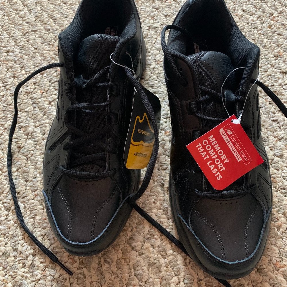 NEW BALANCE WOMEN'S 608V5 WX608AB5 BLACK SLIP RESISTANT WORK SHOES